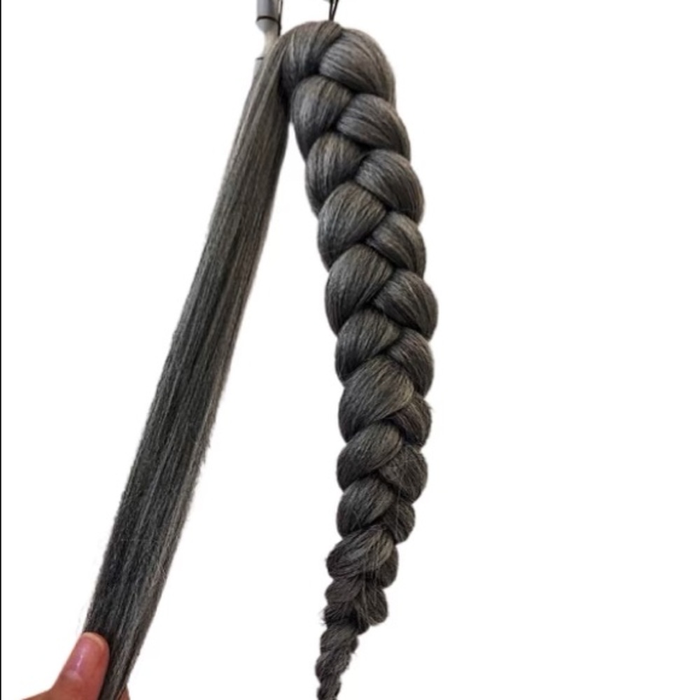 18” kanekelon braid wig- grey